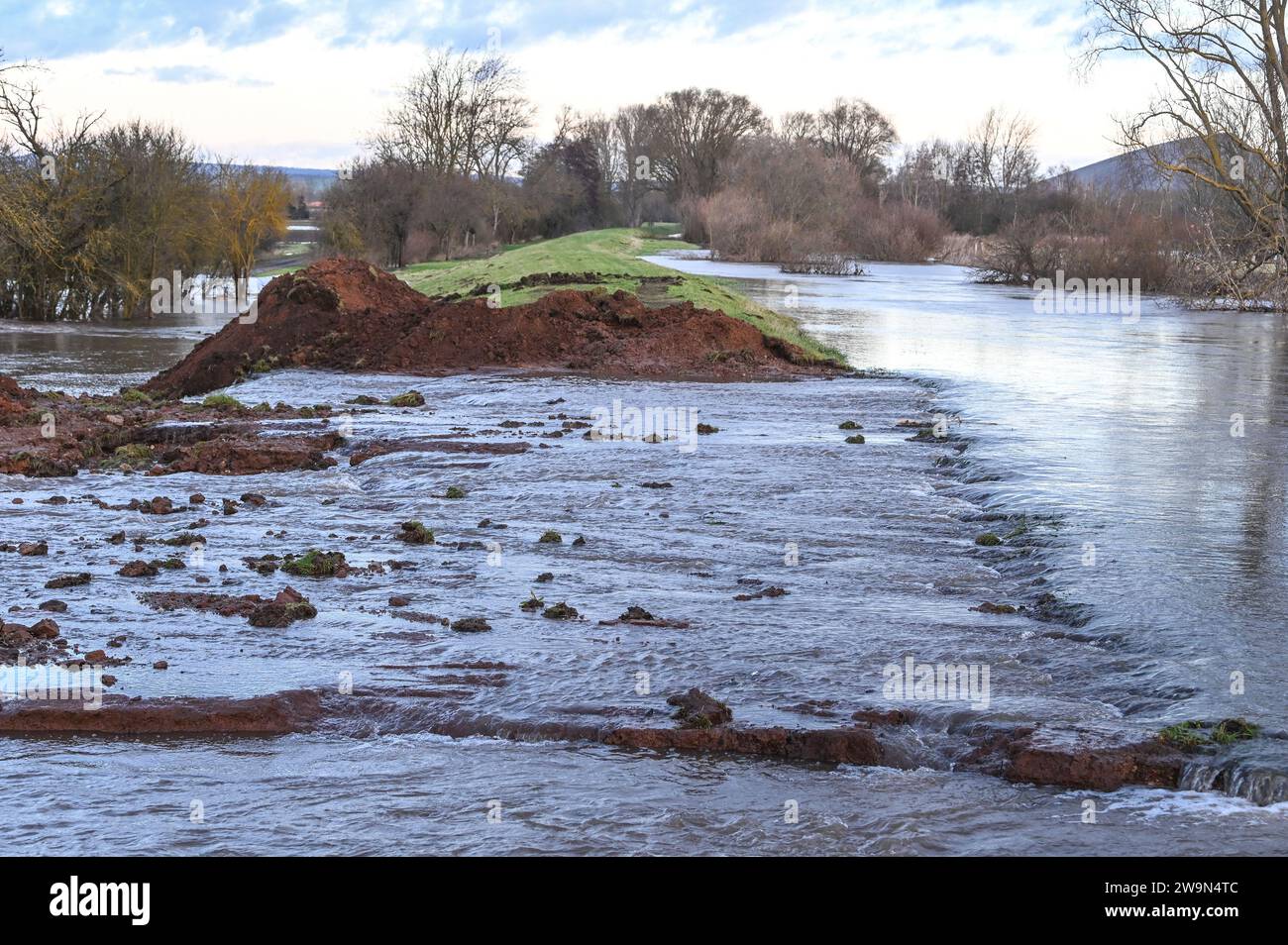 29 December 2023, Thuringia, Mönchpfiffel-Nikolausrieth: Masses of ...
