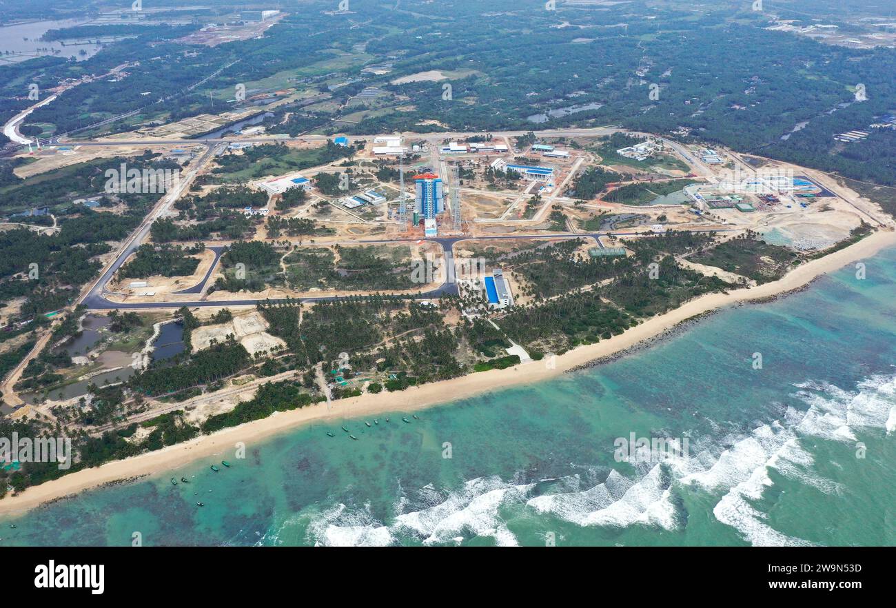 (231229) -- WENCHANG, Dec. 29, 2023 (Xinhua) -- This aerial photo taken ...
