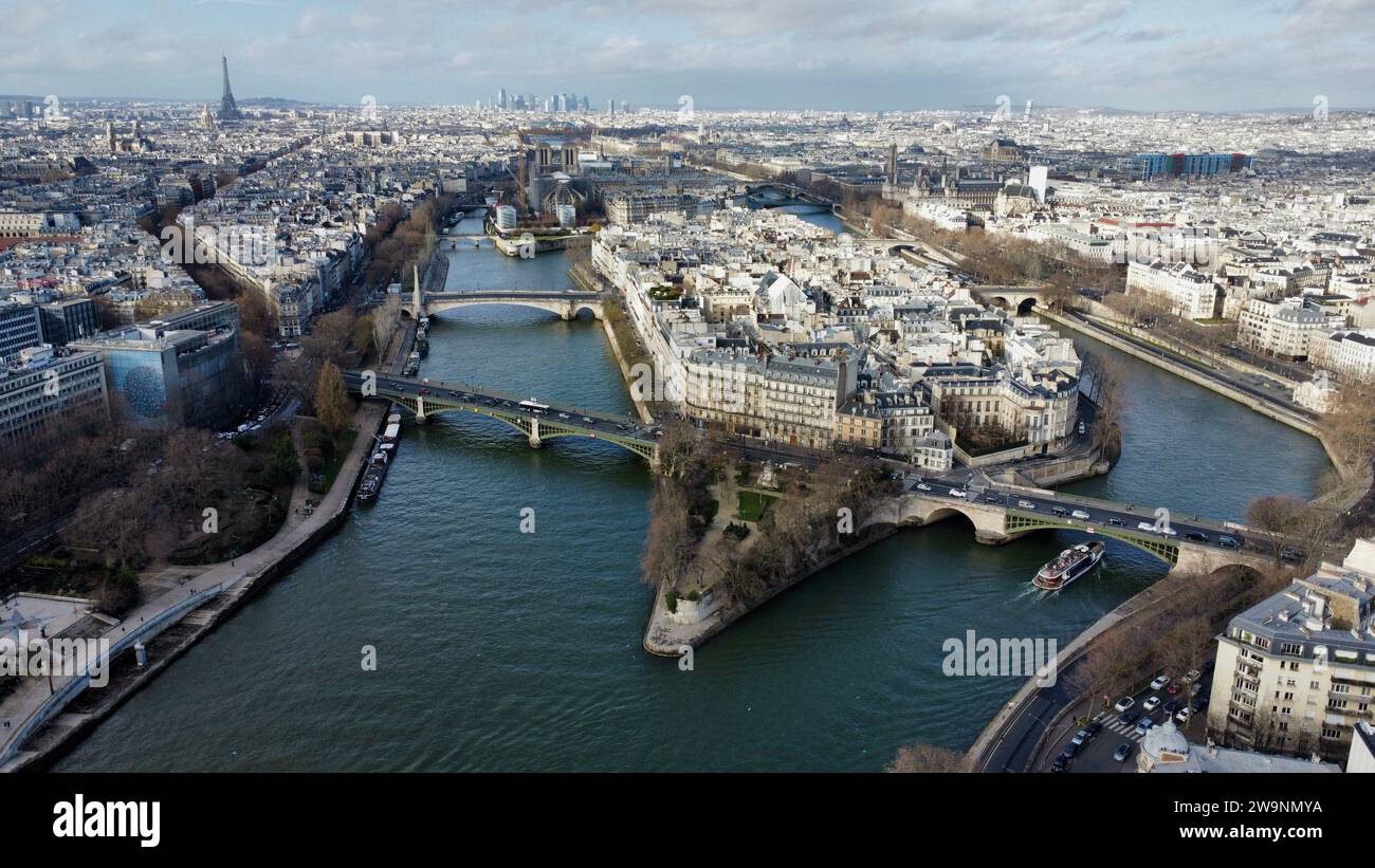 drone photo saint louis Island, île saint louis Paris France Europe Stock Photo