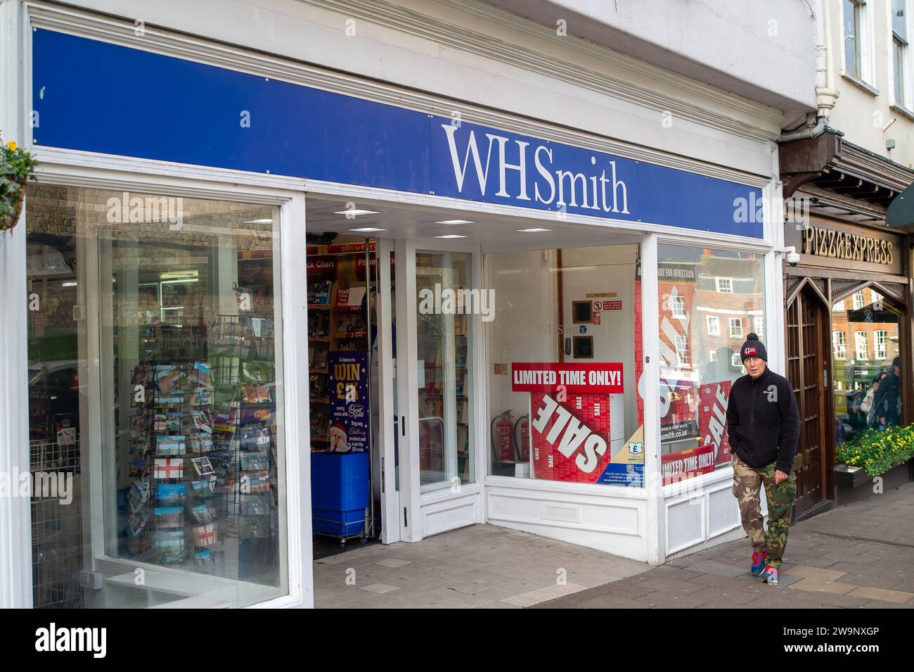 Windsor, Berkshire, UK. 29th December, 2023. A WHSmith store in Windsor
