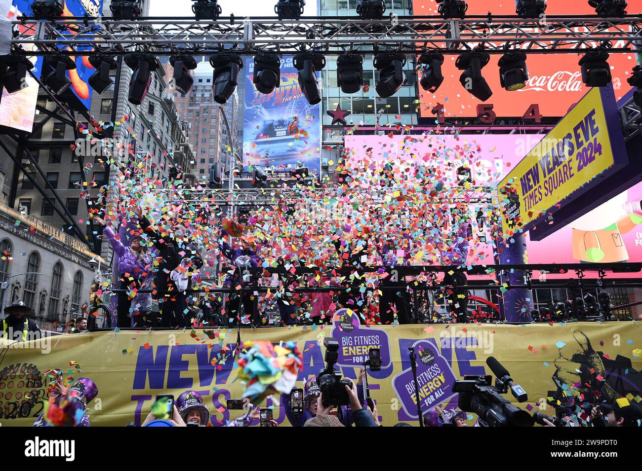 New York, USA. 29th Dec, 2023. View of confetti released from the