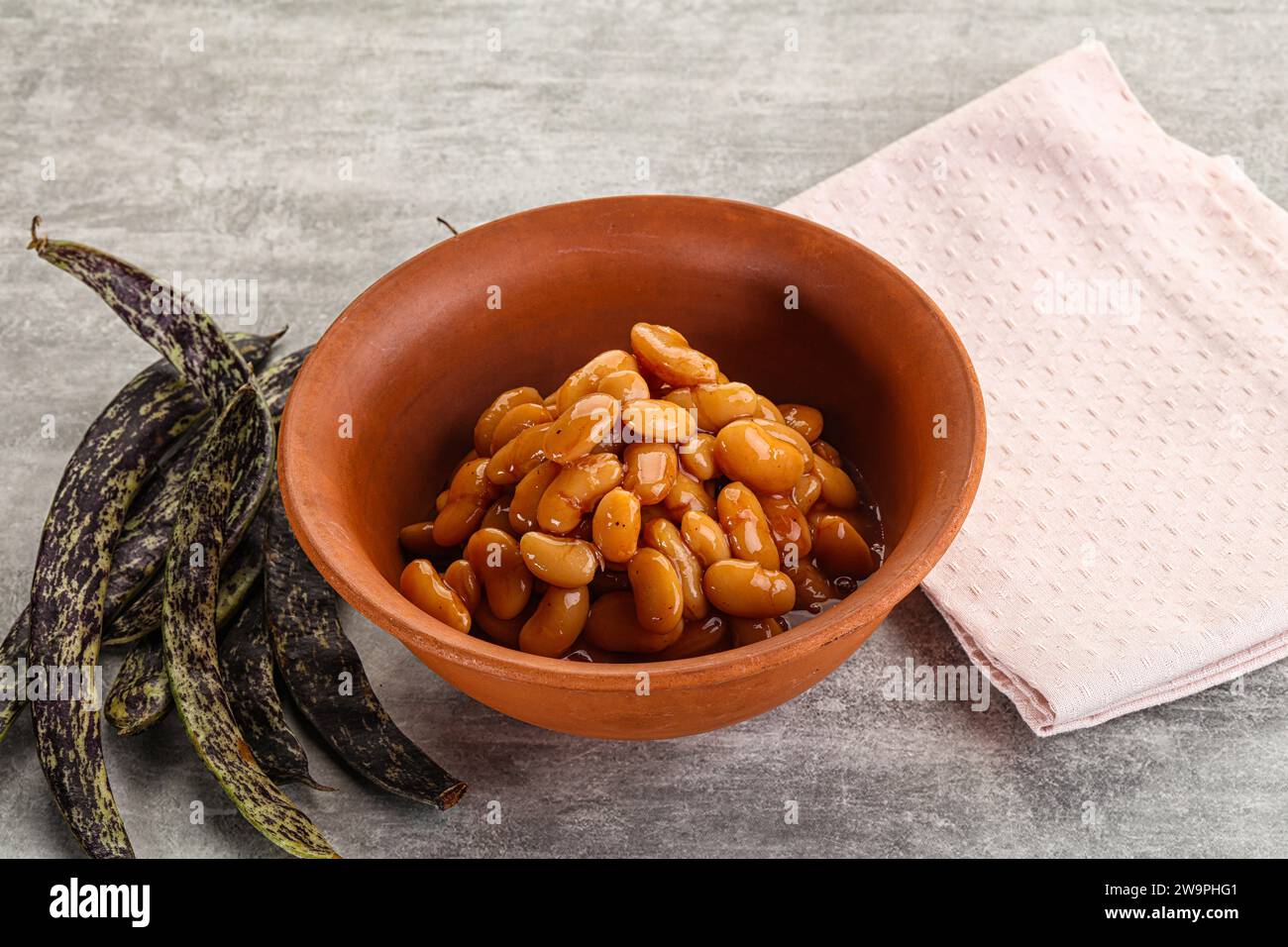 Canned white baked bean in tomato sauce Stock Photo Alamy