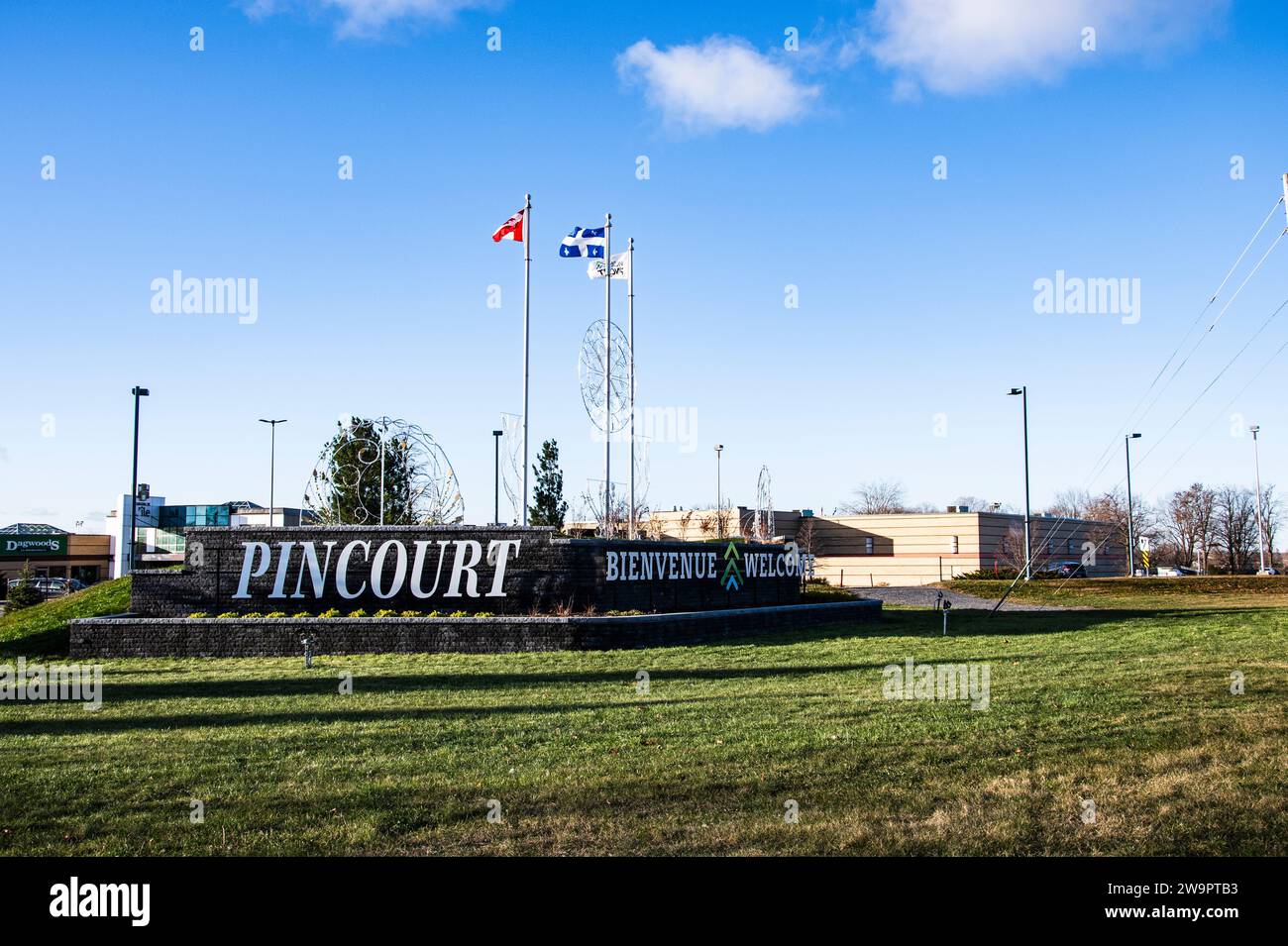 to the town of Pincourt sign on Boulevard CardinalLeger in