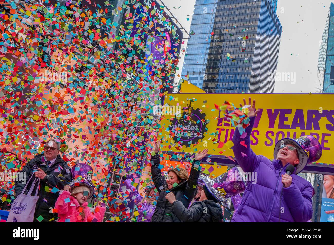 new-york-new-york-usa-29th-dec-2023-new-year-s-eve-organizers-and