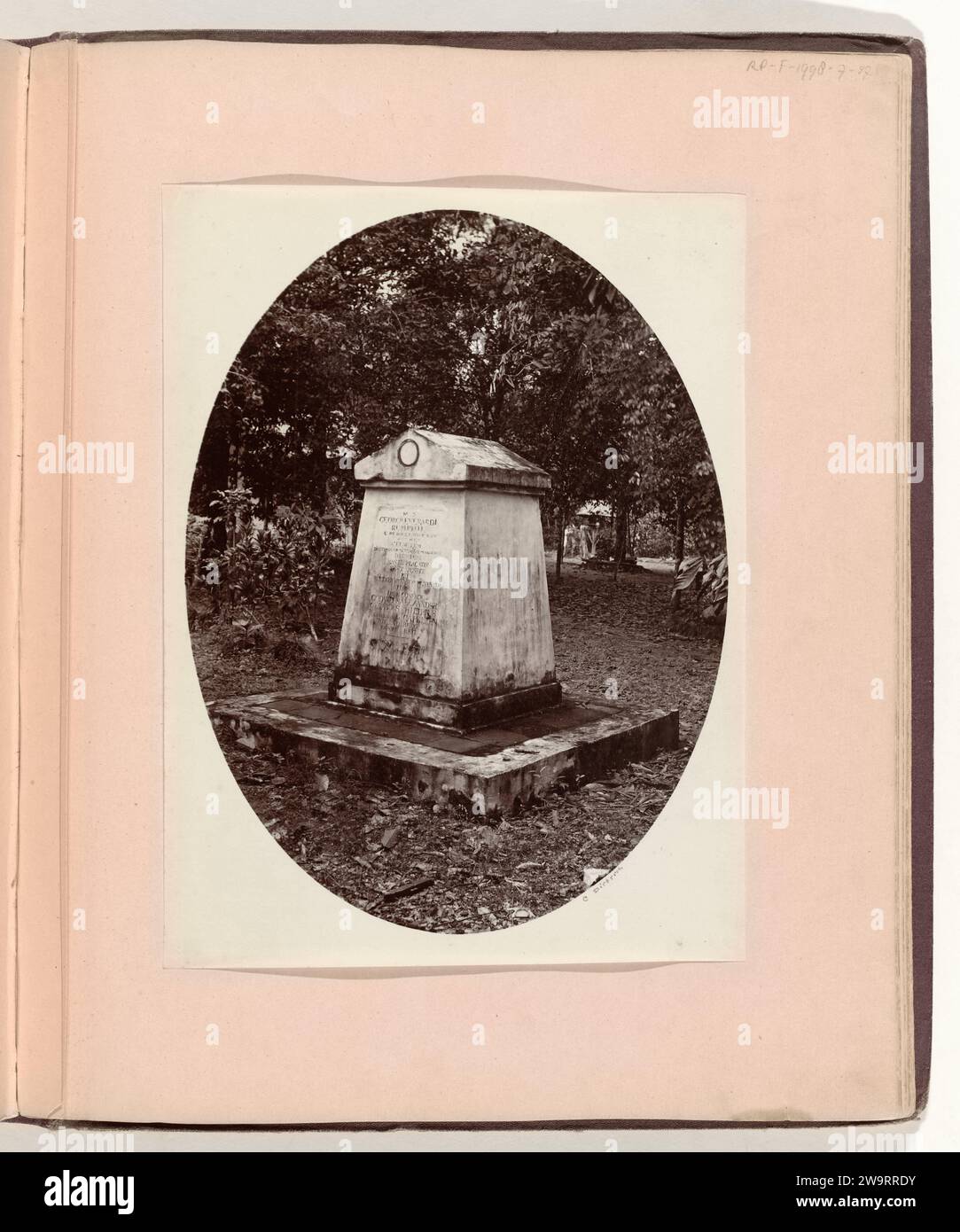 George Rumphius Burial monument of Georg Everhard Rumphius on Ambon, C. Dietrich ...