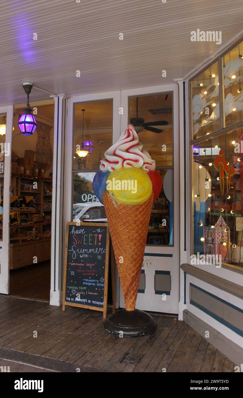 Custard cone hires stock photography and images Alamy