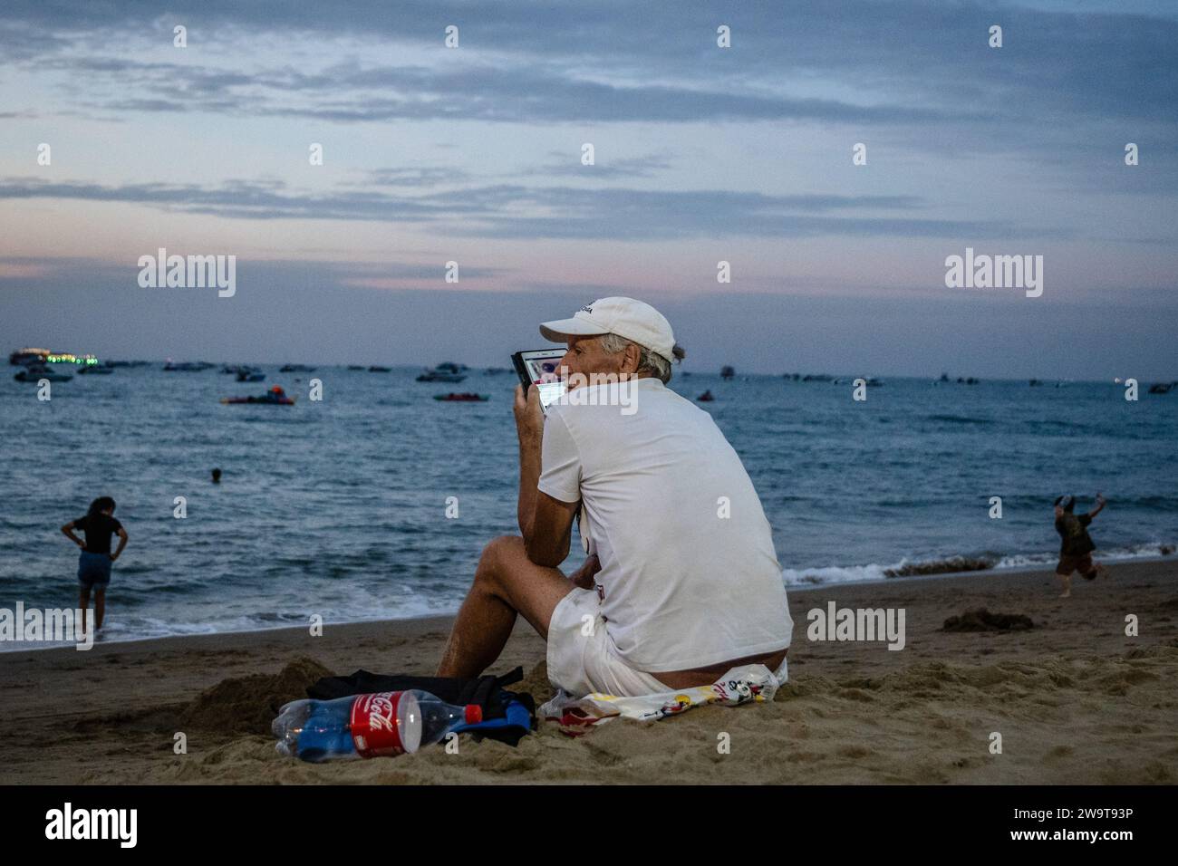 Sunset pattaya hi-res stock photography and images - Page 20 - Alamy