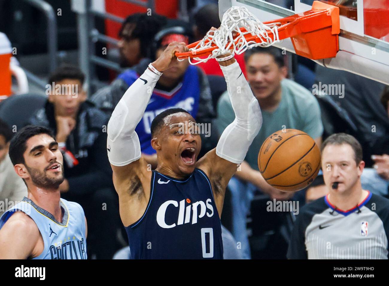 Los Angeles, United States. 29th Dec, 2023. Los Angeles Clippers' Russell Westbrook #0 dunks during the NBA basketball game between Clippers and Grizzlies at Crypto.com Arena. Final score; Clippers 117: 106 Grizzlies. (Photo by Ringo Chiu/SOPA Images/Sipa USA) Credit: Sipa USA/Alamy Live News Stock Photo