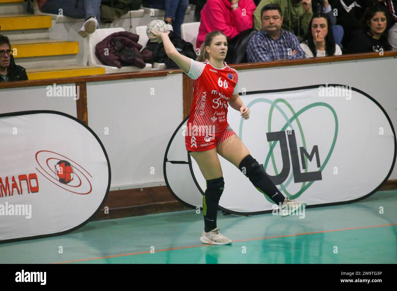 Gijon, Asturias, Spain. 29th Dec, 2023. Gijon, Spain, 29th December, 2023: The player of Motive.co Gijon Balonmano La Calzada, Dorottya Margit Zentai (66) with the ball during the 13th matchday of the Liga Guerreras Iberdrola 2023-24 between Motive.co Gijon Balonmano La Calzada and the Mecalia Atletico Guardes, on December 29, 2023, at the La Arena Pavilion, in Gijon, Spain. (Credit Image: © Alberto Brevers/Pacific Press via ZUMA Press Wire) EDITORIAL USAGE ONLY! Not for Commercial USAGE! Credit: ZUMA Press, Inc./Alamy Live News Stock Photo