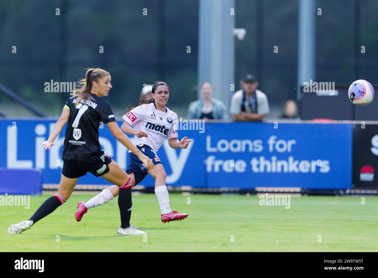 Sydney, Australia. 30th Dec, 2023. Alex Chidiac of Victory kicks the ball during the A-League Women Rd10 match between Western Sydney Wanderers and Melbourne Victory at Wanderers Football Park on Dec 30, 2023 in Sydney, Australia Credit: IOIO IMAGES/Alamy Live News Stock Photo