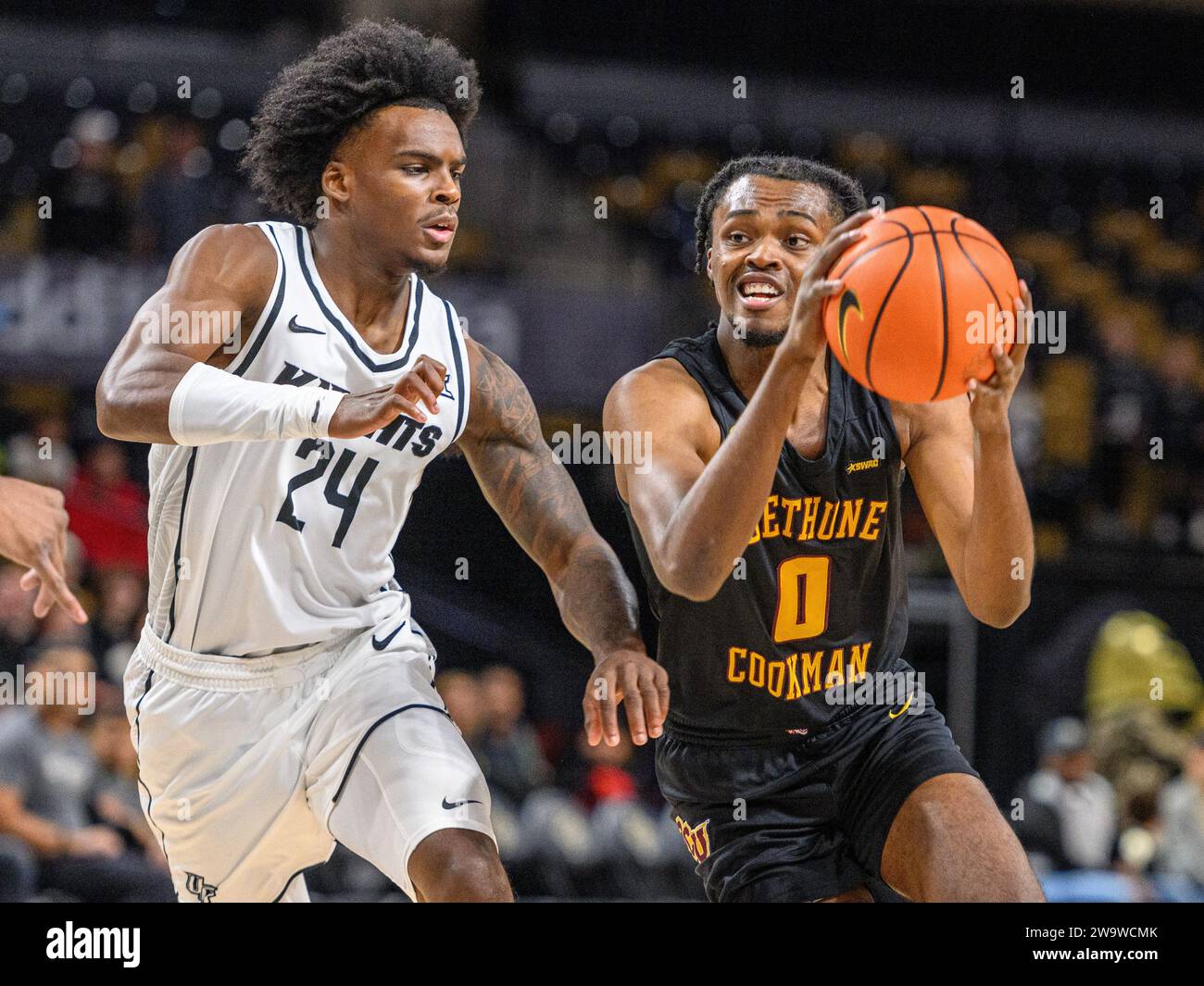 Orlando, FL, FL, USA. 29th Dec, 2023. UCF guard Jaylin Sellers (24