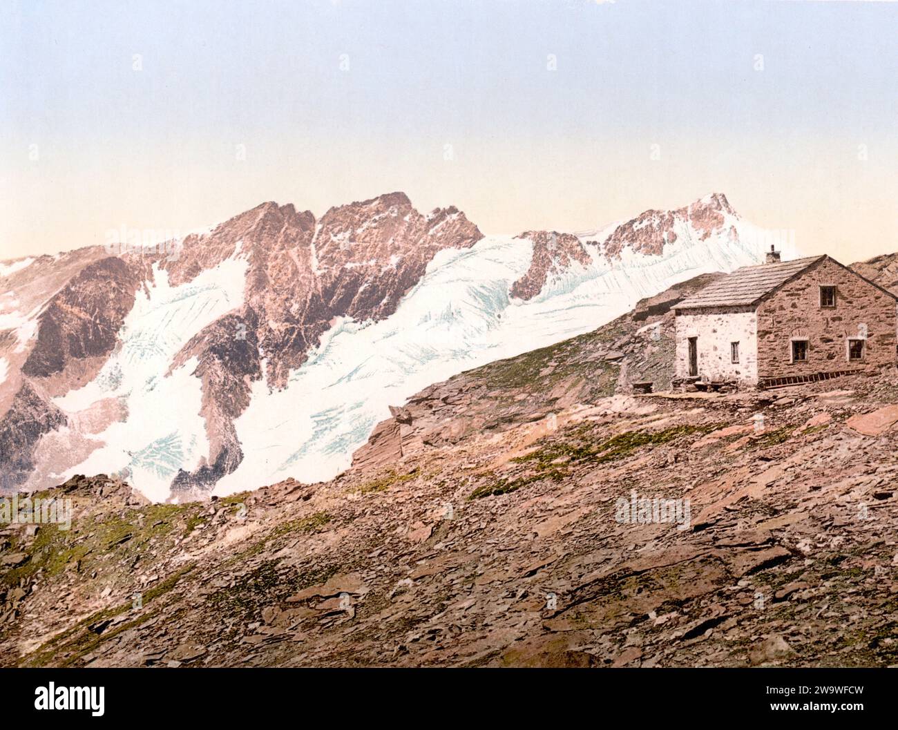 Die Deffreggerhütte, Tirol, ehemaliges Österreich-Ungarn, um 1890, Historisch, digital restaurierte Reproduktion von einer Vorlage aus dem 19. Jahrhundert  /  The Deffreggerhütte, Tyrol, former Austro-Hungary, 1890, Historic, digitally restored reproduction from a 19th century original Stock Photo