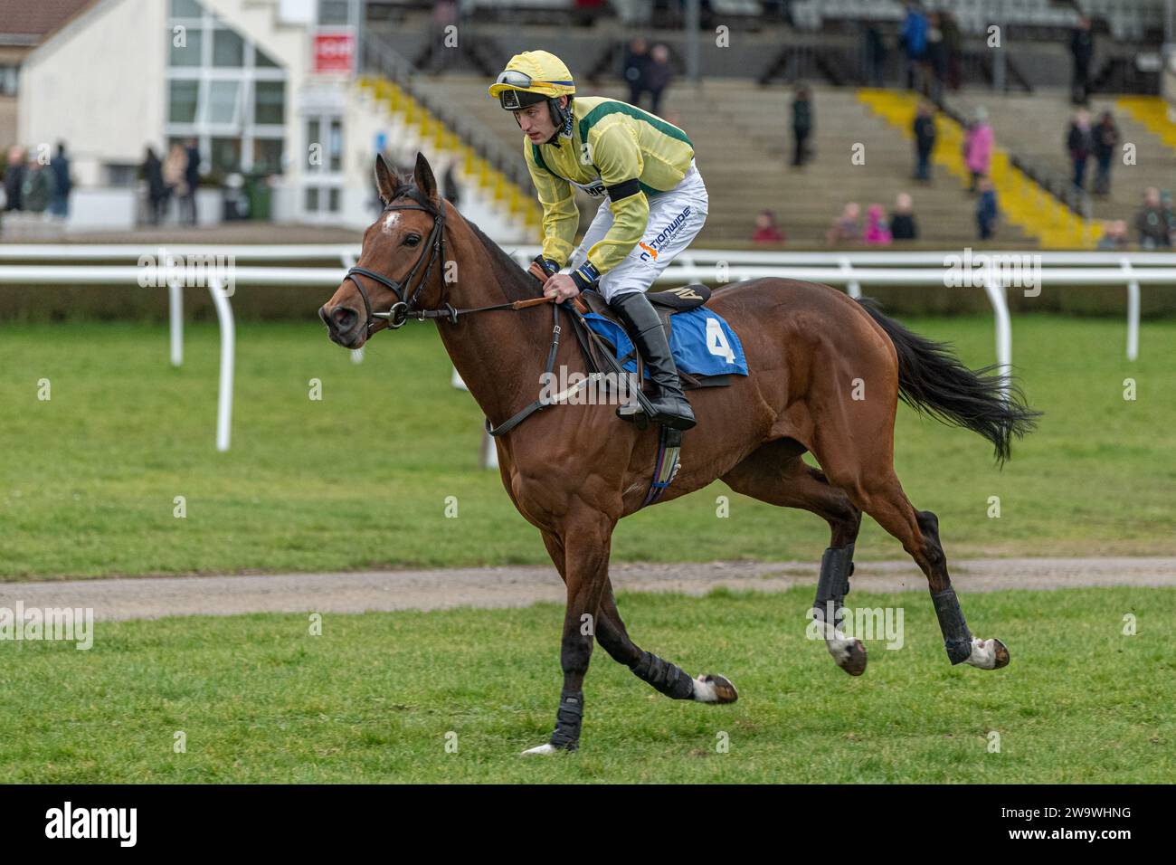 Cantering to the start hi-res stock photography and images - Alamy