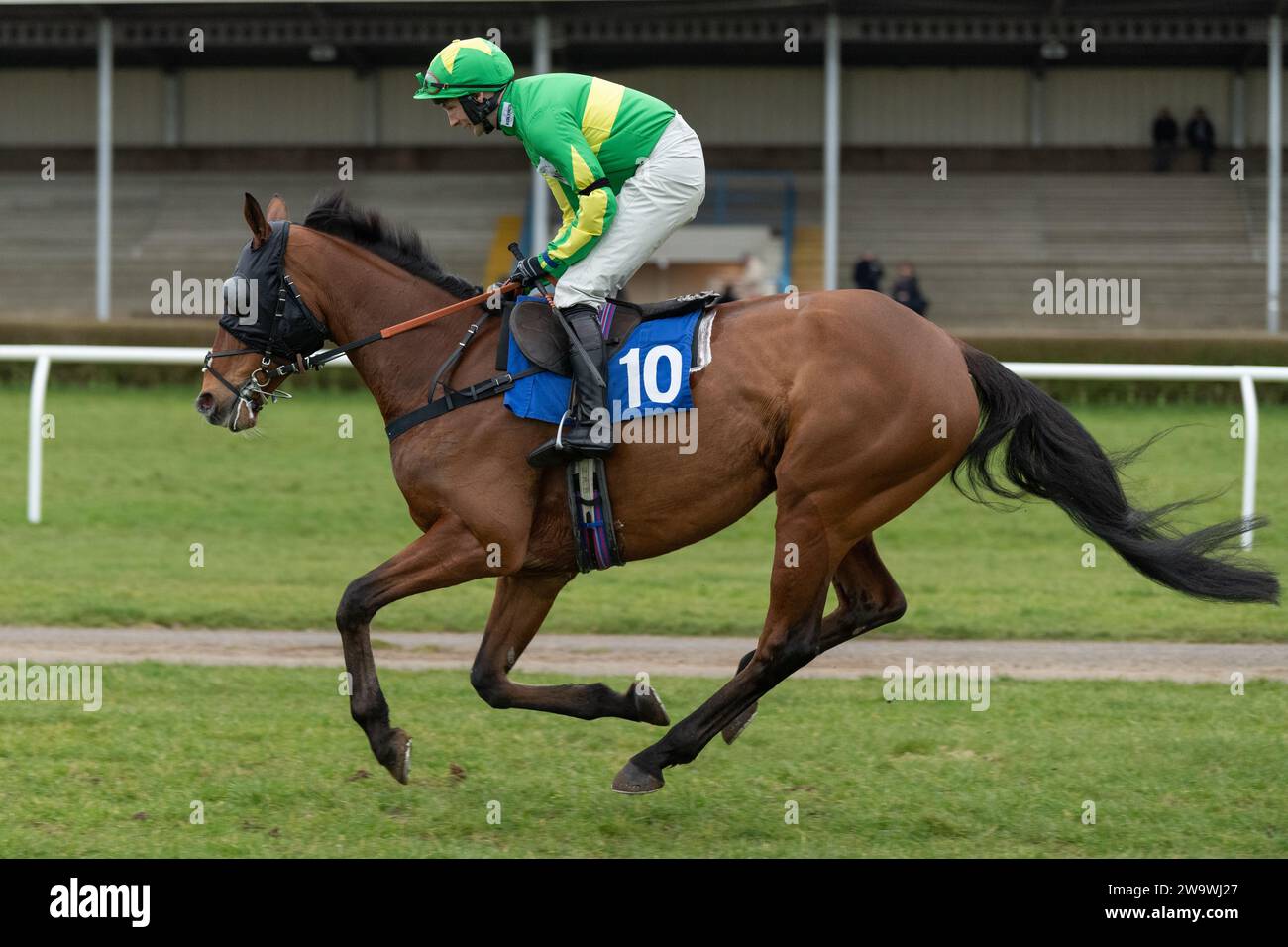 Lamanver Bel Ami, ridden by James Best and trained by Jack Barber