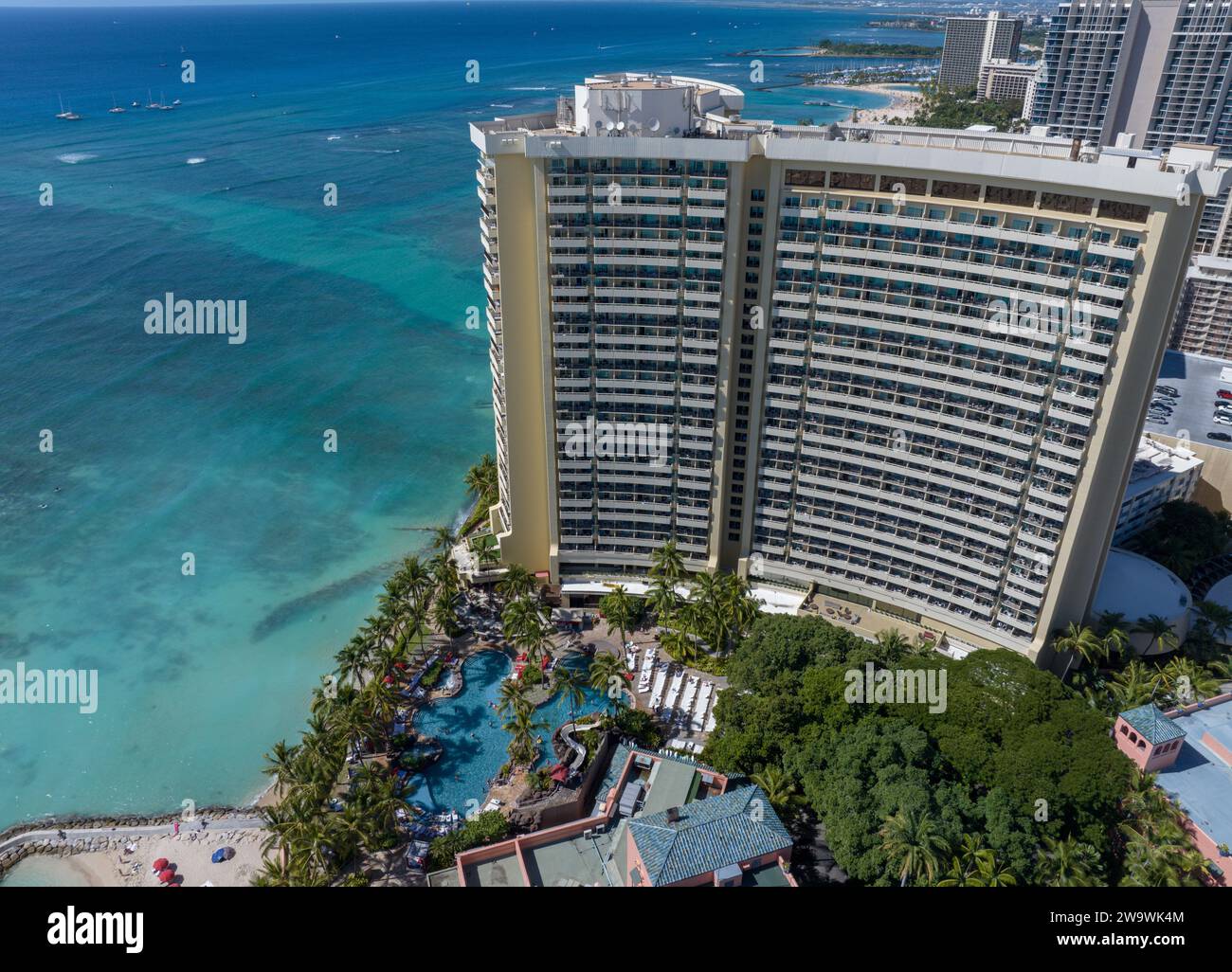Sheraton waikiki beach resort hi-res stock photography and images - Alamy