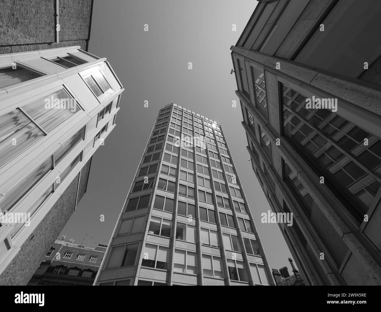 The Economist Building Iconic New Brutalist Architecture In Black And ...
