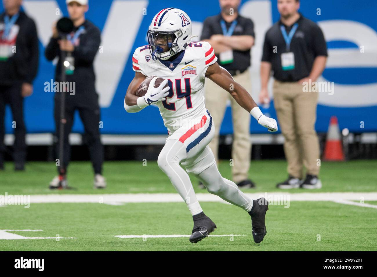 December 28 2023 Arizona Wildcats cornerback Jai Ayviauynn