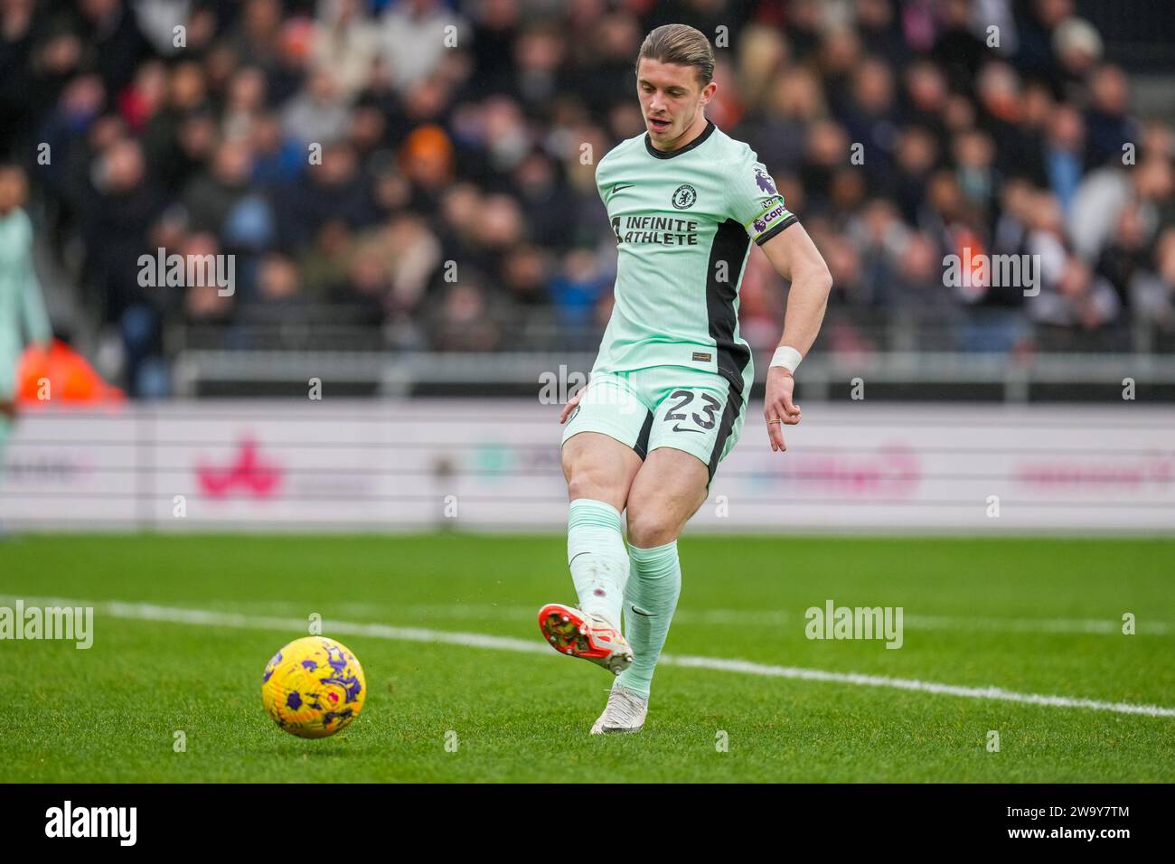 Luton, UK. 30th Dec, 2023. Conor Gallagher (23) of Chelsea during the Premier League match between Luton Town and Chelsea at Kenilworth Road, Luton, England on 30 December 2023. Photo by David Horn. Credit: PRiME Media Images/Alamy Live News Stock Photo