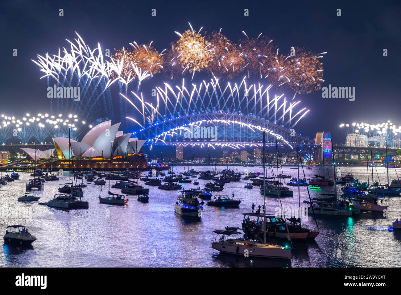 Nye24 hi-res stock photography and images - Alamy