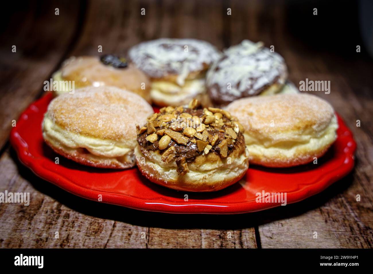 Teller mit Berliner Pfannkuchen, Berliner, Berliner Ballen, Kreppel ...