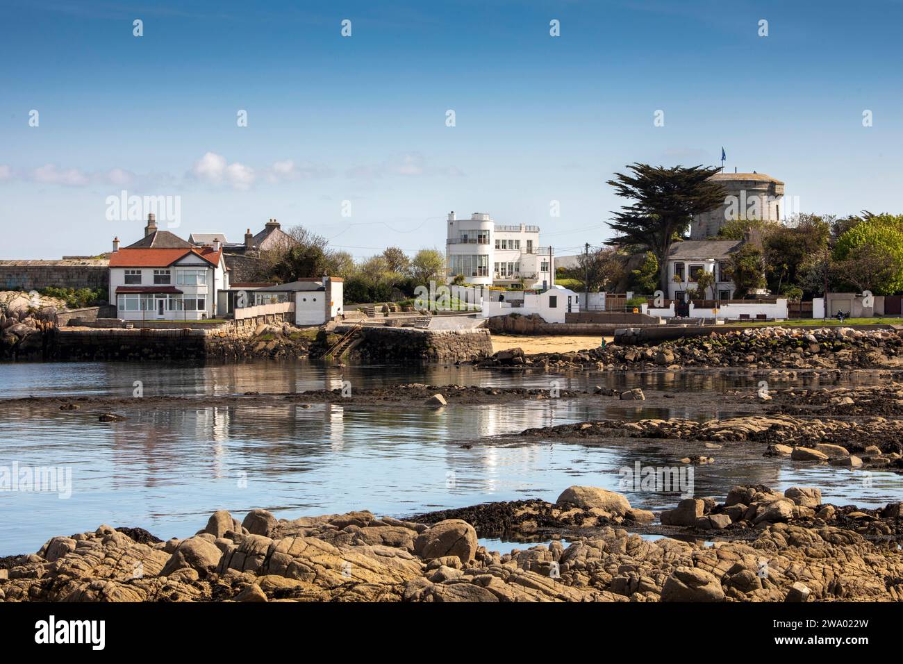 Ireland, Dublin, Sandycove, beach and properties on Fortyfoot