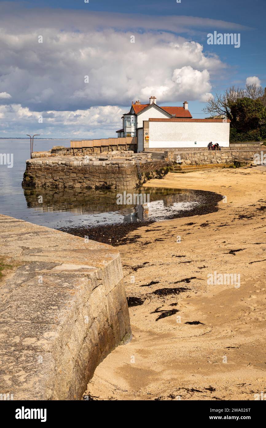 Ireland, Dublin, Sandycove, beach and seafront house on Fortyfoot