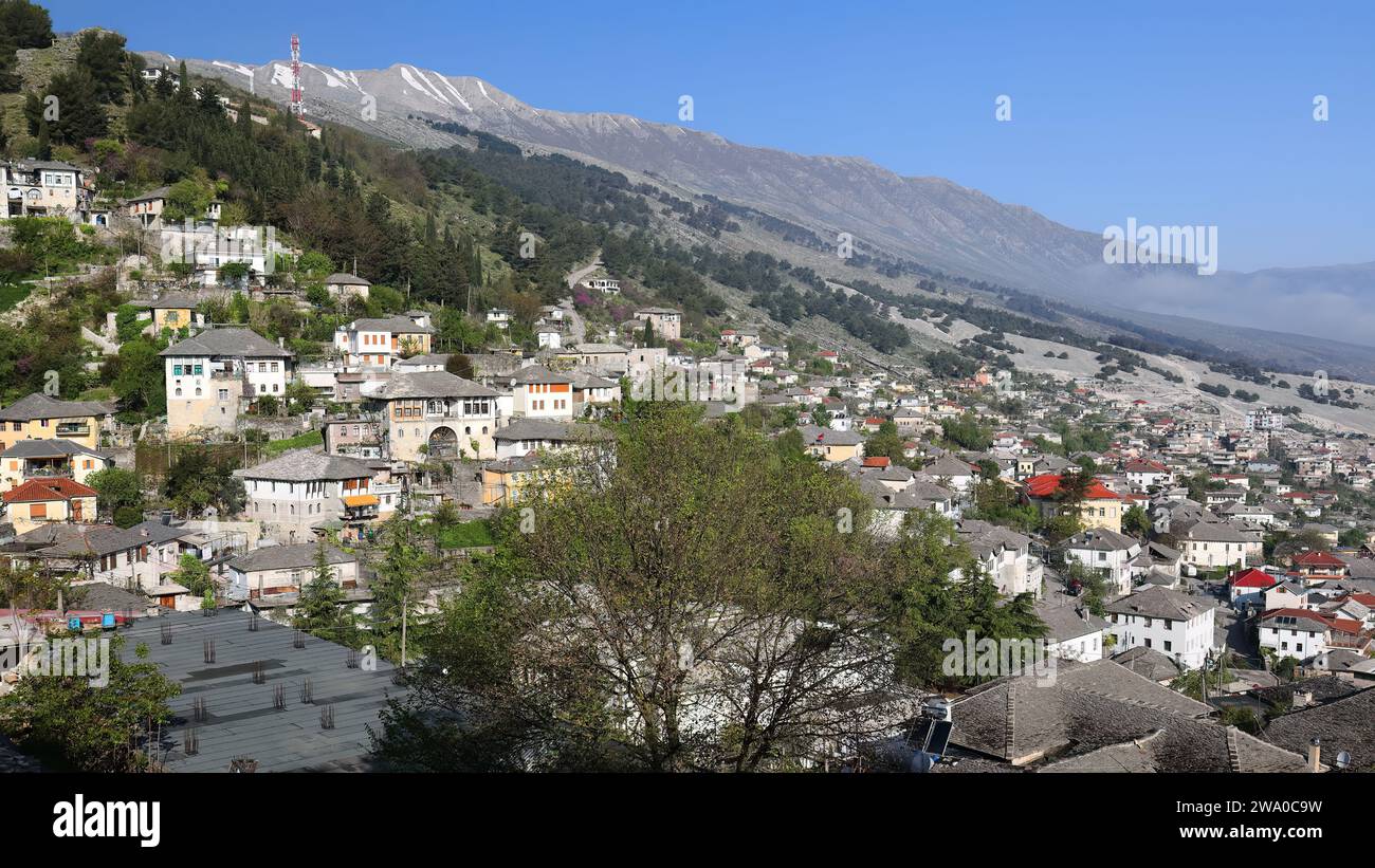 194 Panoramic view of the Ottoman-style buildings on the slope of the Mali i Gjere massif to the northwest of the citadel. Gjirokaster-Albania. Stock Photo