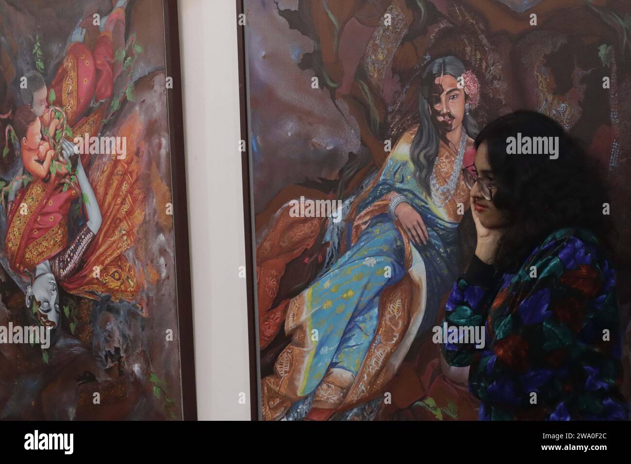 Dhaka, Bangladesh. 1st Jan, 2024. The annual art fair in Dhaka features