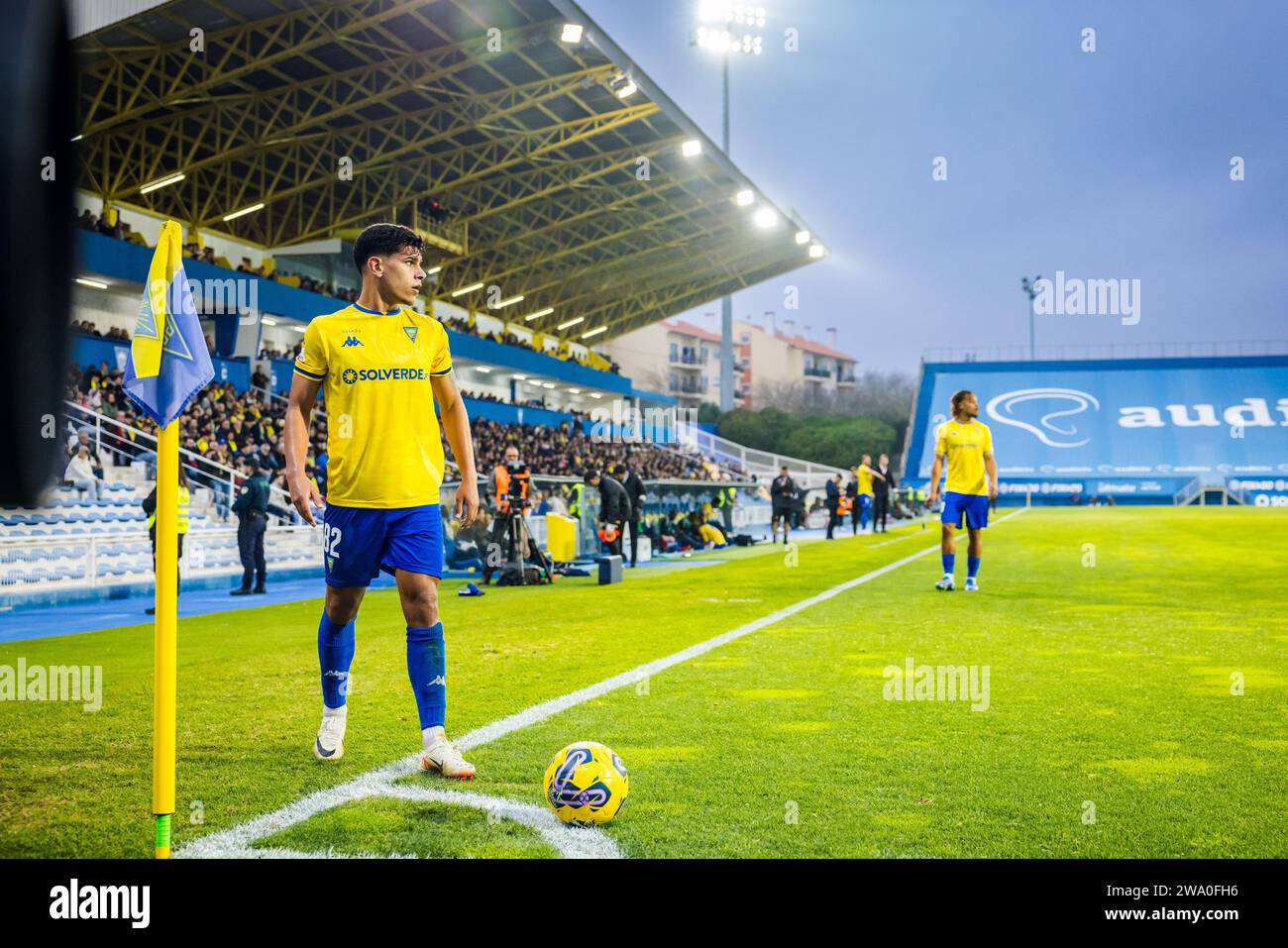 Mateus Fernandes of Estoril Praia corner kicks during the Liga Portugal