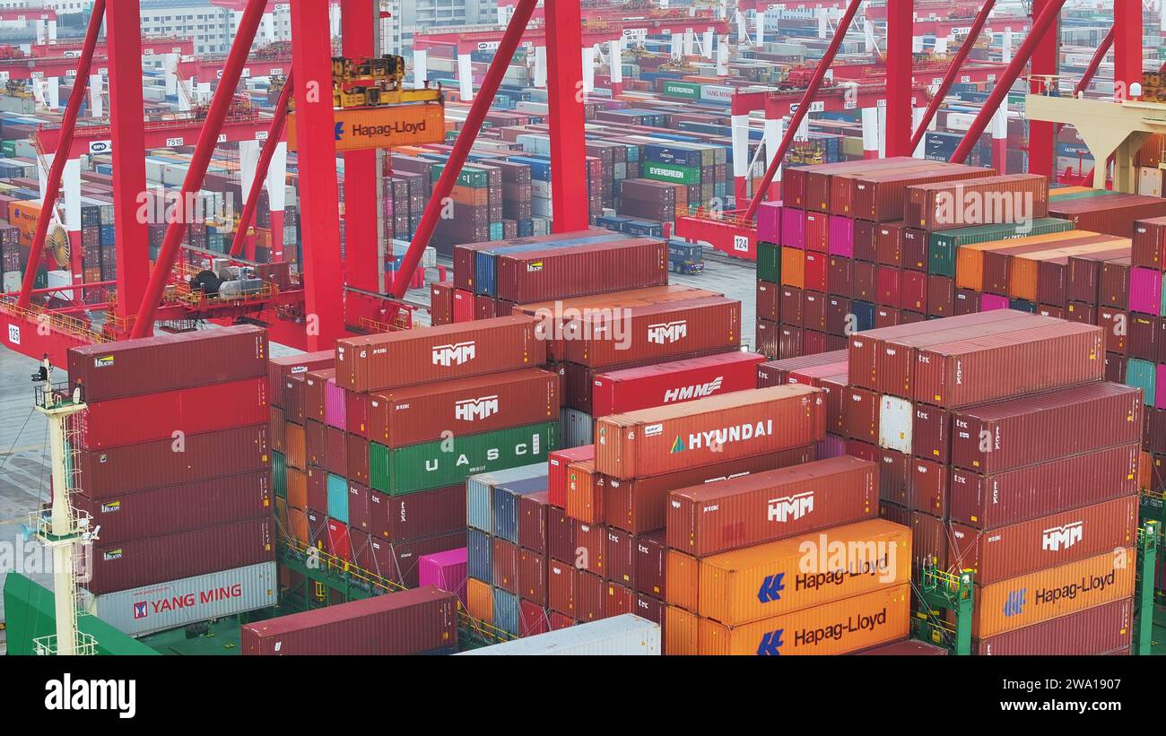 SHANGHAI CHINA JANUARY 1 2024 An Ultra Large Cargo Ship Carries   Shanghai China January 1 2024 An Ultra Large Cargo Ship Carries Out Container Handling Operations At The Automated Terminal Of Yangshan Deep Wat 2WA1907 