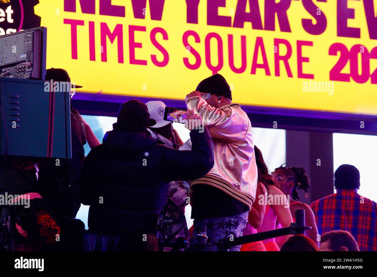New York, USA. 31st Dec, 2023. (NEW) Flo Ri Da Performs at New Year's ...