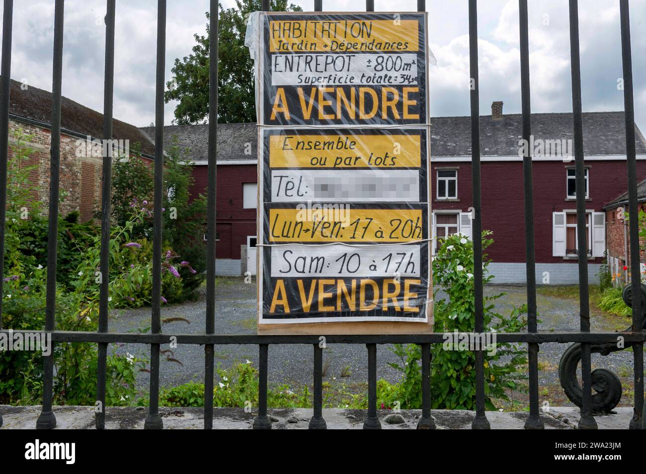 Maisons a vendre ou a louer | House for rent or to sale Stock Photo