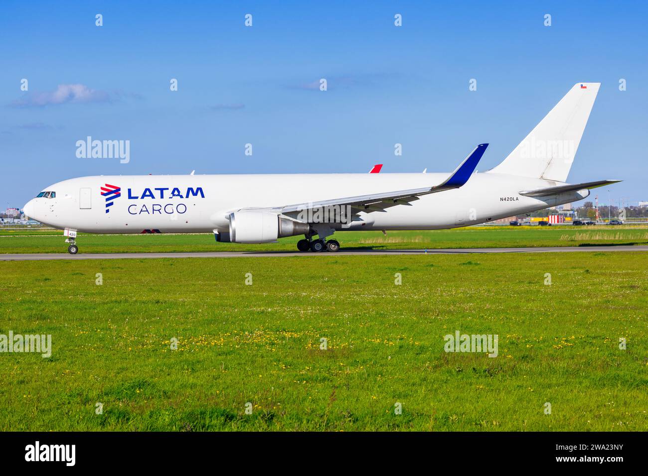 Tam 767 hi-res stock photography and images - Alamy