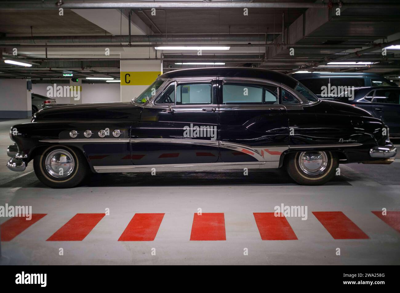 1951 buick hi-res stock photography and images - Alamy