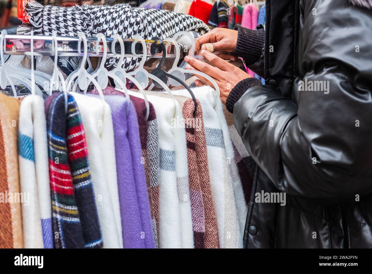 Clothes shop istanbul turkey hi-res stock photography and images