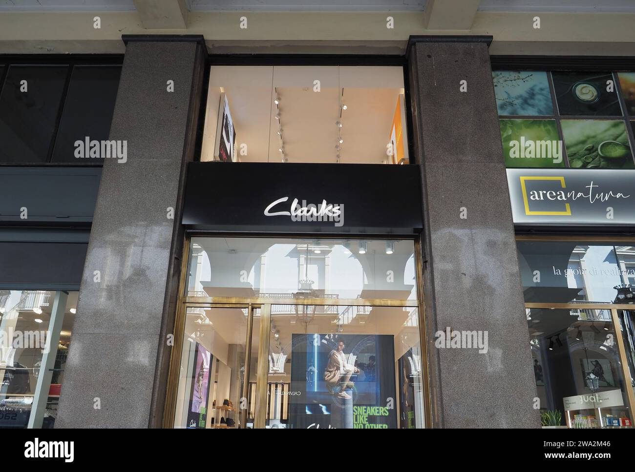Clarks shoes tottenham court road best sale