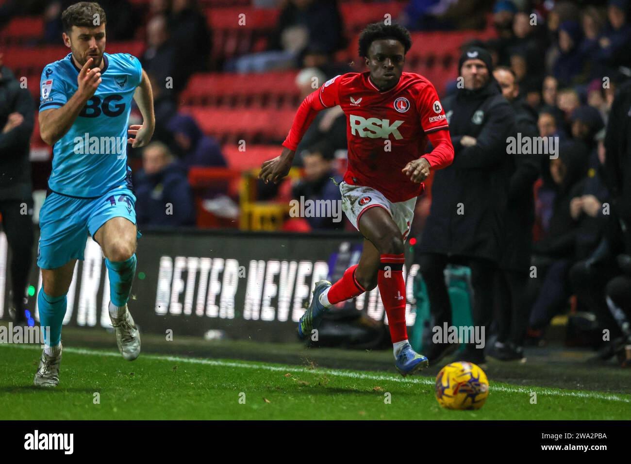 Charlton Athletic's Tyreece Campbell (right) with Oxford United's Oisin