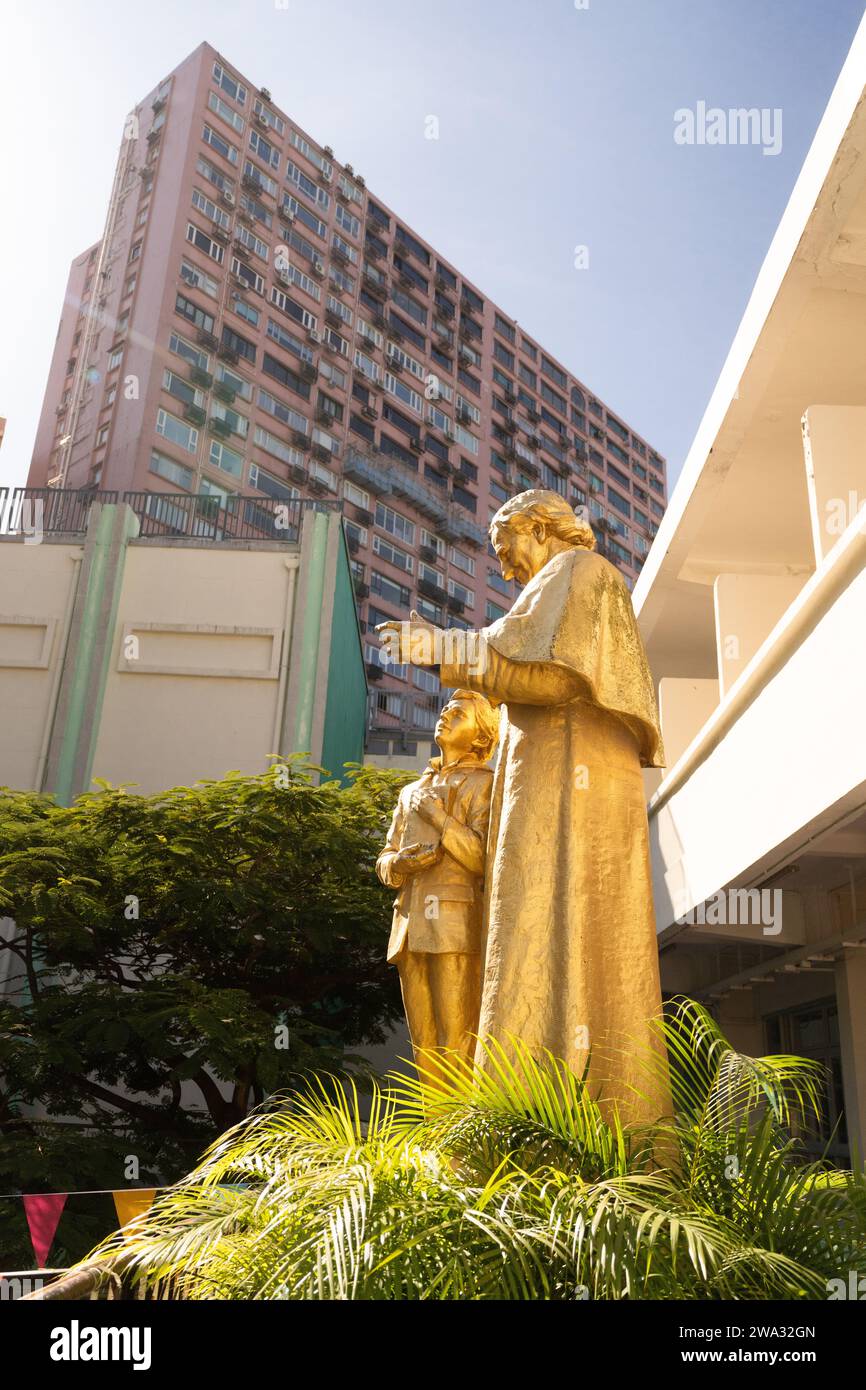 Tang King Po School is a secondary school in the Ma Tau Wai area of