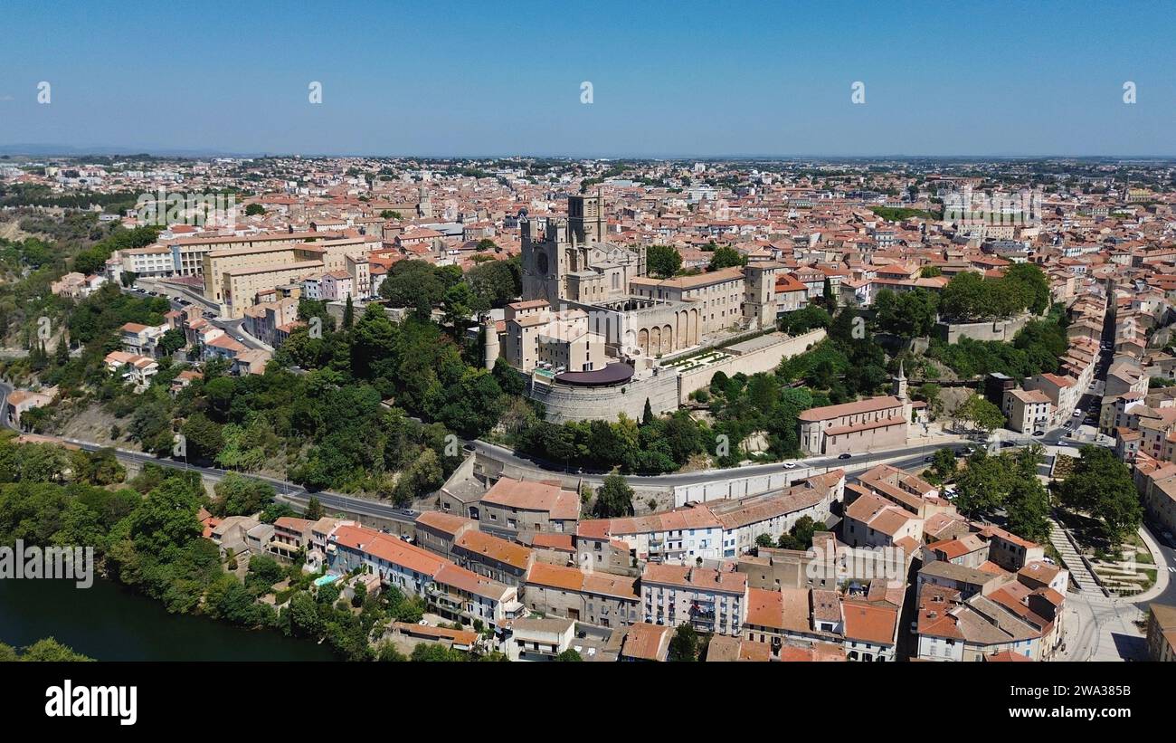 Cathedrale saint nazaire beziers france hi-res stock photography and ...