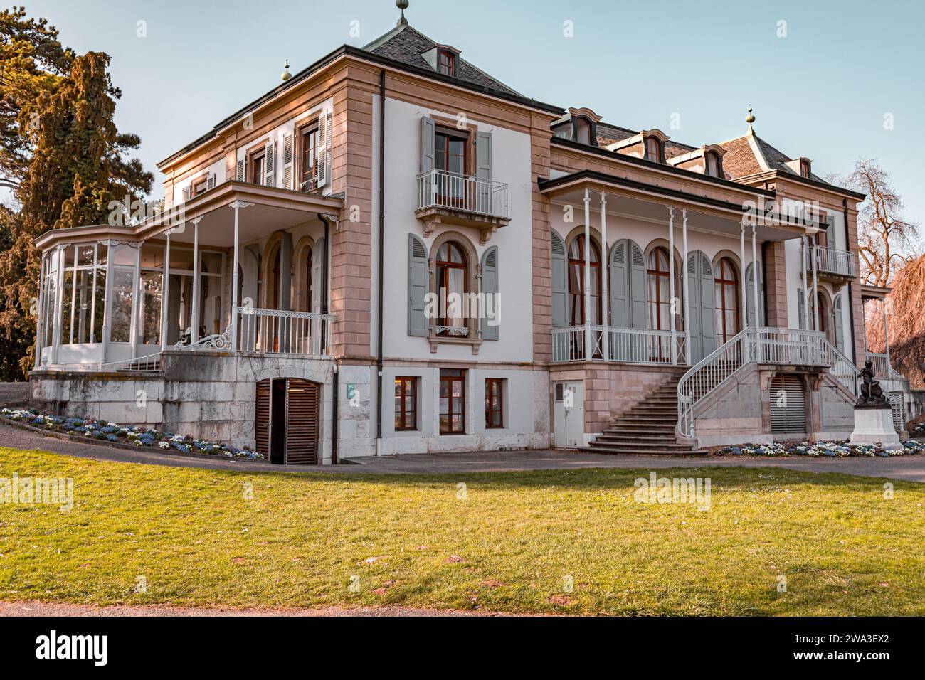 Geneva, Switzerland - 25 March 2022: Beautiful urban landscaping at the Perle du Lac Park in Geneva, Swtizerland. Stock Photo