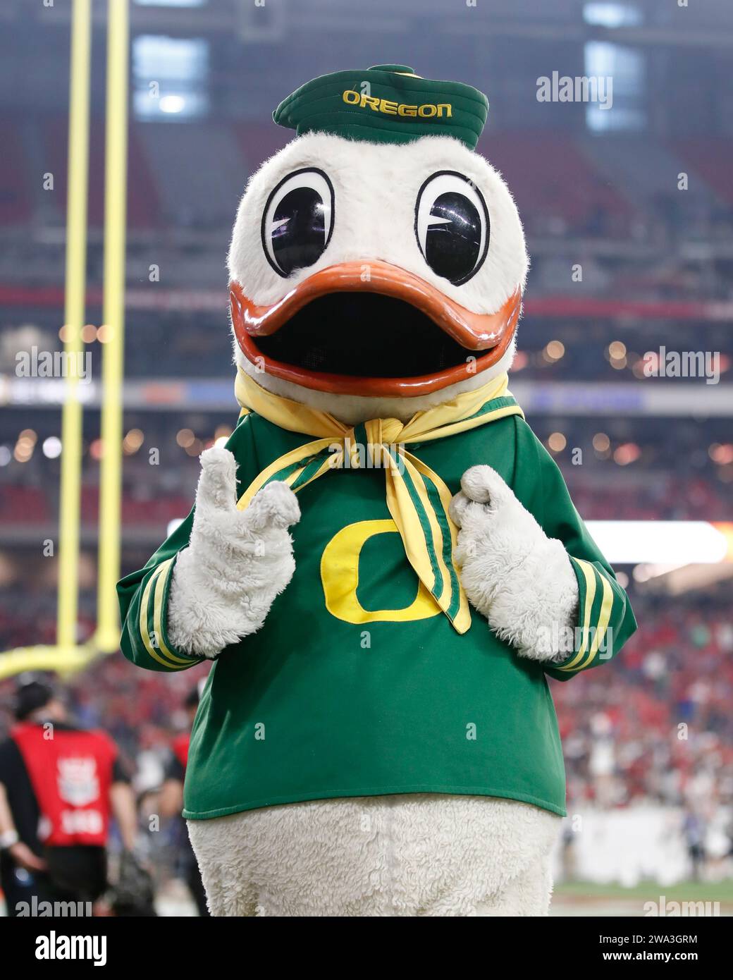 Glendale, Arizona, USA. 1st Jan, 2024. Oregon Ducks mascot durning the