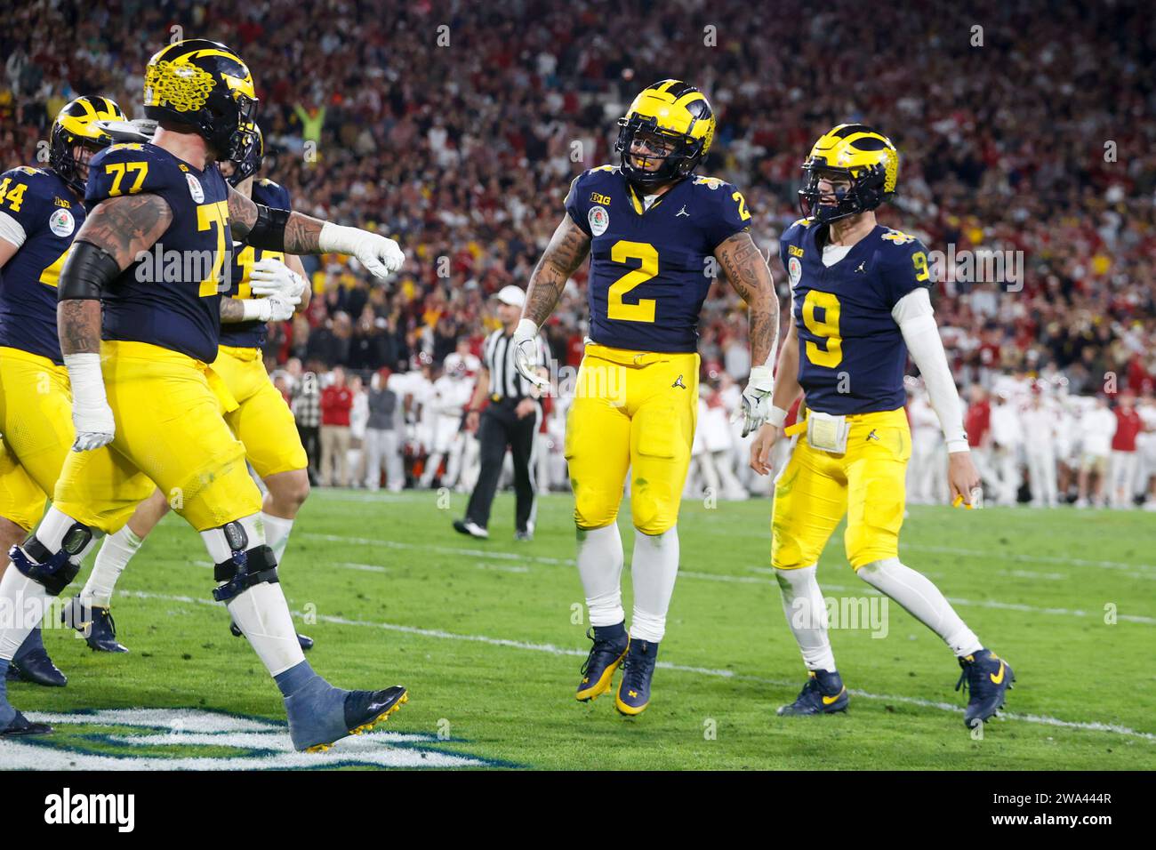 Pasadena, California, USA. 1st Jan, 2025. Michigan players celebrate