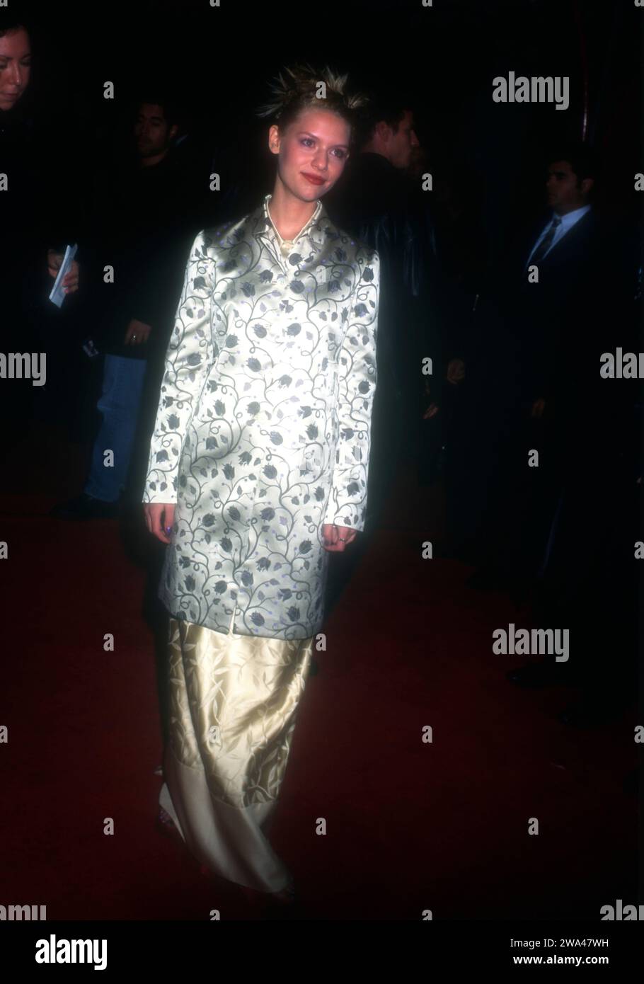 Los Angeles, California, USA 27th October 1996 Actress Claire Danes, wearing Prada attends 20th Century FoxÕs ÔRomeo & JulietÕ Premiere at Mann Chinese Theatre on October 27, 1996 in Los Angeles, California, USA. Photo by Barry King/Alamy Stock Photo Stock Photo