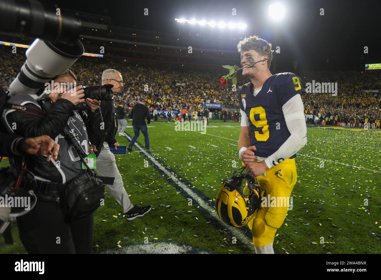 Los Angeles, United States. 01st Jan, 2025. Michigan quarterback J.J
