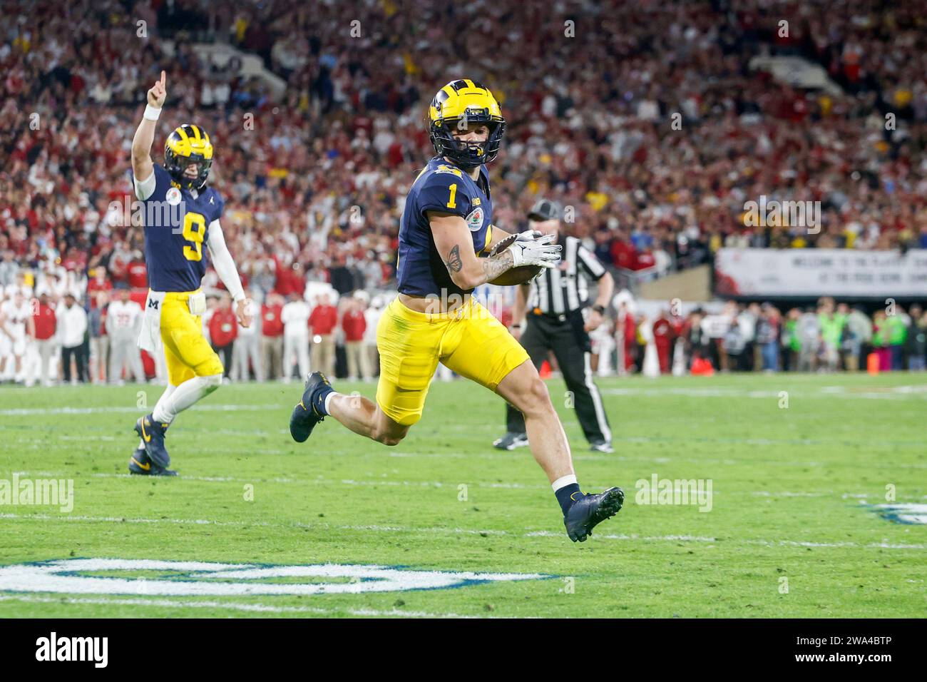 2024 Rose Bowl Hi Res Stock Photography And Images Alamy Los Angeles United States 01st Jan 2024 Michigan Wide Receiver Roman Wilson R Scores A Touchdown Against Alabama During The 2024 Rose Bowl Game In Pasadena Final Score Michigan 2720 Alabama Photo By Ringo Chiusopa Imagessipa Usa Credit Sipa Usaalamy Live News 2WA4BTP 