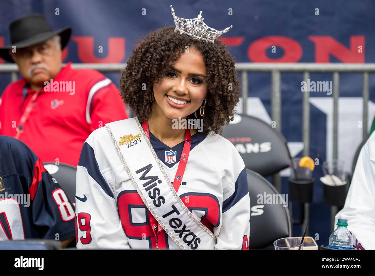 December 31, 2023: Ellie Breaux, winner of Miss Texas 2023, watches during a game between the Tennessee Titans and the Houston Texans in Houston, TX. ..Trask Smith/CSM (Credit Image: © Trask Smith/Cal Sport Media) Stock Photo