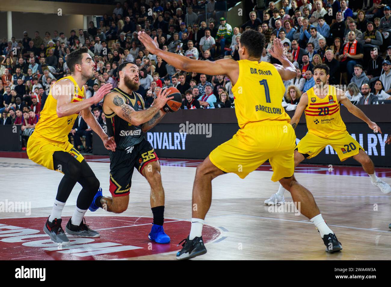 Monaco, Monaco. 29th Dec, 2023. Monaco player #55 Mike James and Barcelona players #13 Tomas Satoransky, #1 Oscar da Silva and #20 Nicolas Laprovitta are seen in action during the match for the 17th round of the Turkish Airlines Euroleague between AS Monaco and FC Barcelona at the Salle Gaston-Medecin in Monaco, on December 29, 2023. Photo by Laurent Coust/ABACAPRESS.COM Credit: Abaca Press/Alamy Live News Stock Photo