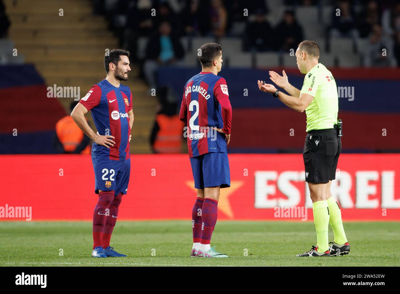 Barcelona, Spain. 20th Dec, 2023. Gundogan and Joao Felix argue with