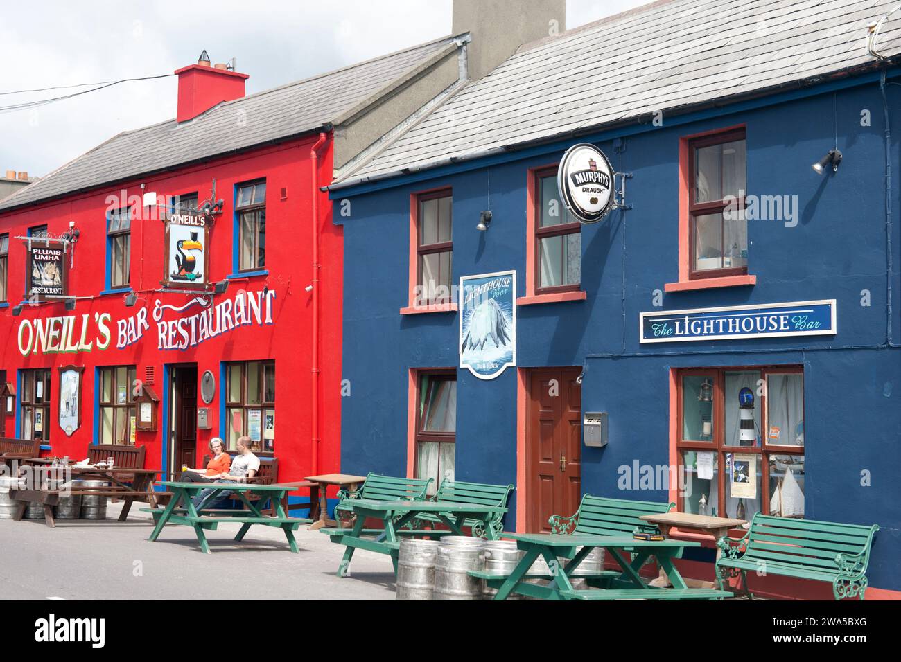Ireland, Co. Cork, Ring of Beara, Pub O'Neill's in Allihies Stock Photo