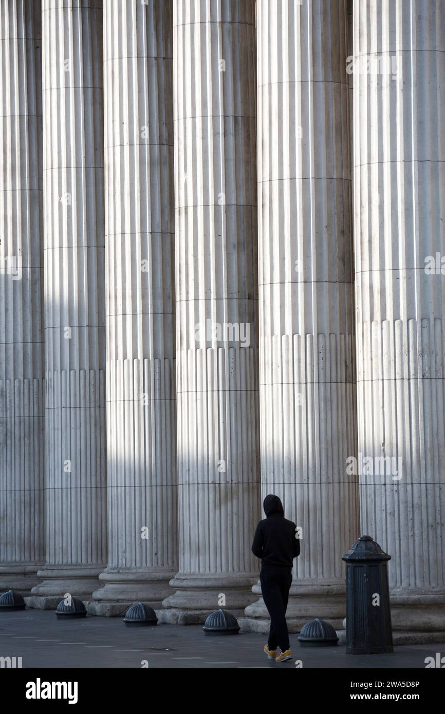 Ireland, Dublin, the entrance pillars of the General Post Office